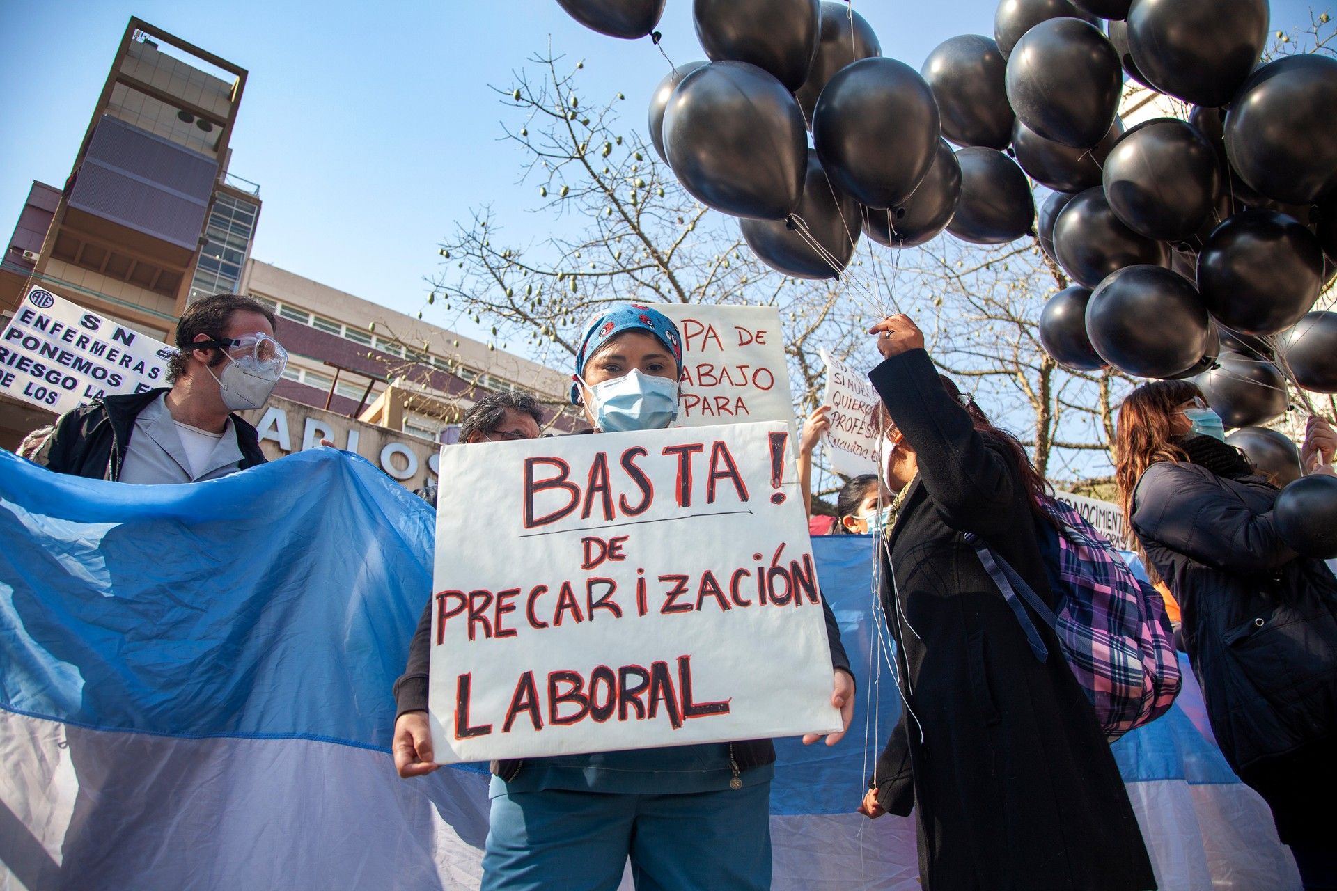 Al combate contra el coronavirus, el personal de salud le suma el combate contra la precarización y los sueldos bajos / Foto: Eleonora Ghioldi